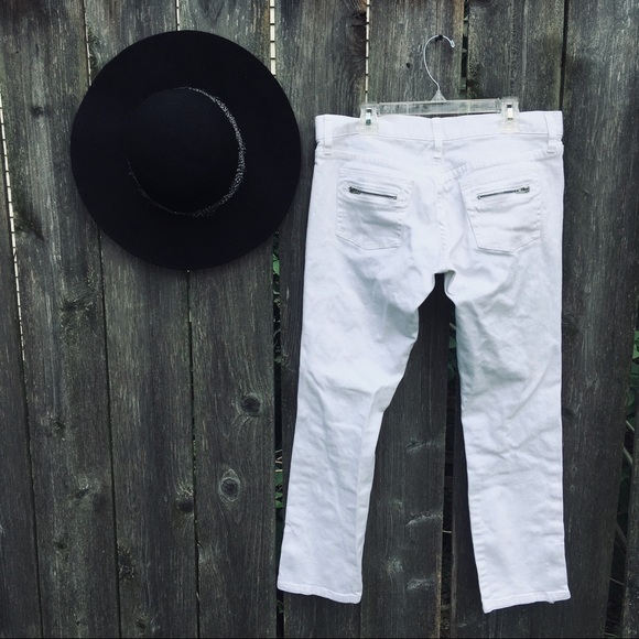 London Jean~White Distressed Jeans - Picture 9 of 16